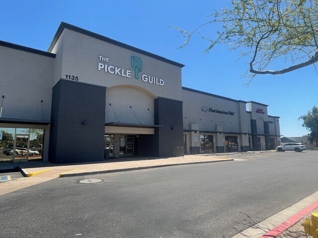 1135 E Brown Rd, Mesa, AZ à louer Photo de l’immeuble– Image 1 sur 9