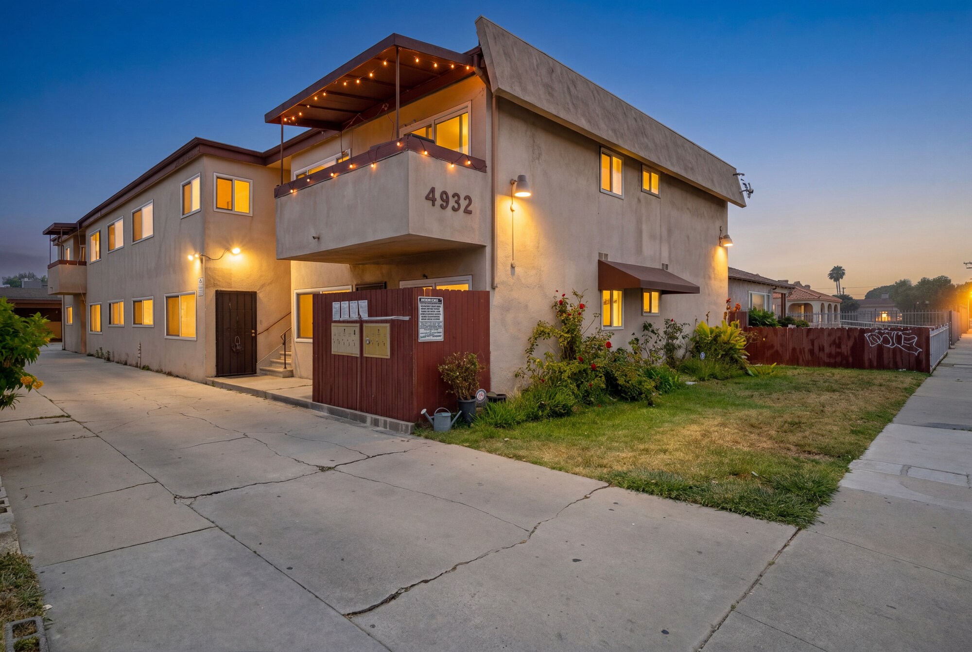 4932 W Lennox Blvd, Inglewood, CA à vendre Photo de l’immeuble– Image 1 sur 42