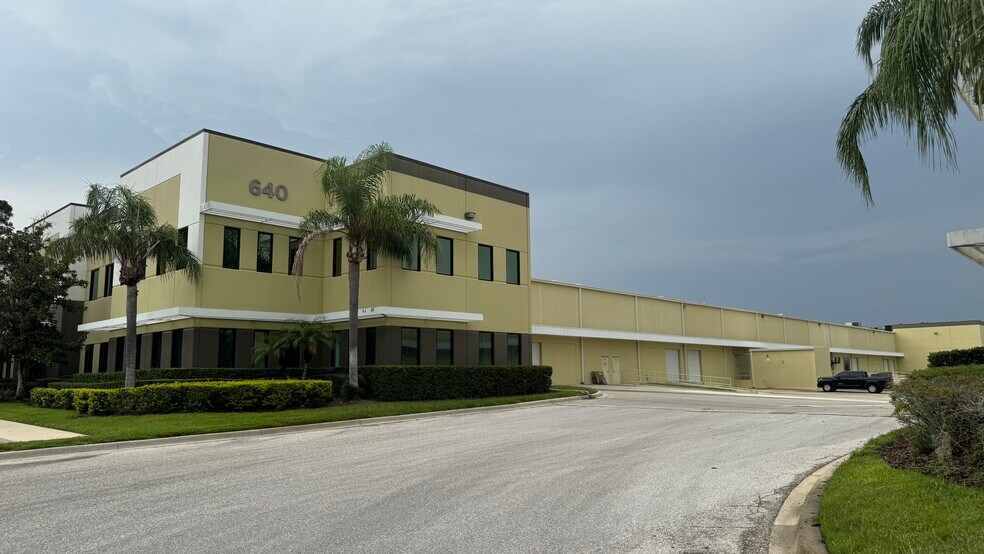 Unit 420, Oldsmar, FL à vendre - Photo de l’immeuble – Image 2 sur 5
