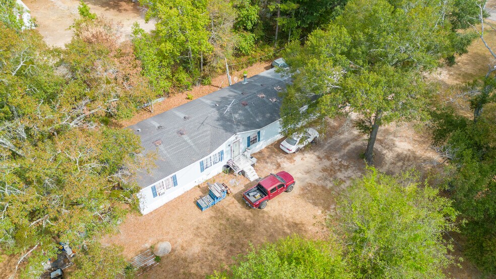 17258 Old Highway 105 E, Conroe, TX à vendre - Photo de l’immeuble – Image 3 sur 9