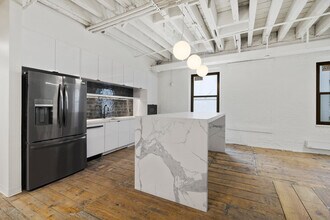53 Pearl St, Brooklyn, NY à louer Photo intérieure– Image 1 sur 7