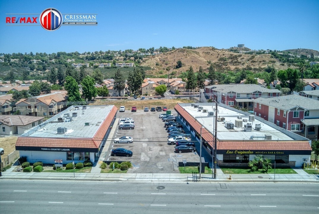 23630-23638 Newhall Ave, Santa Clarita, CA à louer Photo principale– Image 1 sur 8