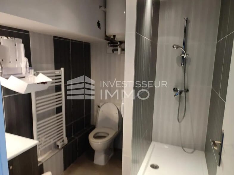 Bureau dans Émerainville à louer - Photo intérieure – Image 3 sur 3