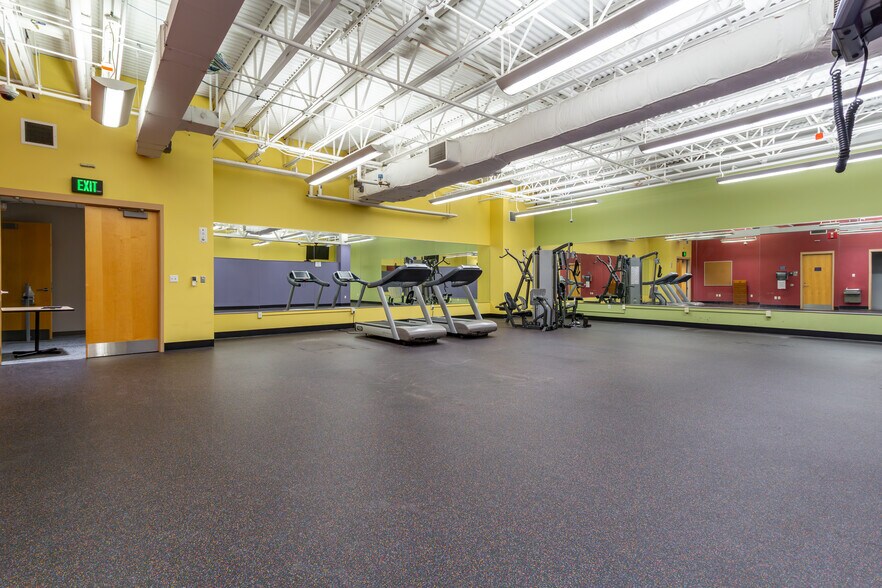 11000 W Lake Park Dr, Milwaukee, WI à vendre - Photo de l’immeuble – Image 2 sur 19