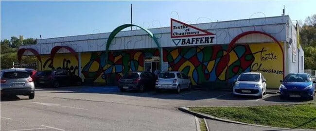 Plus de détails pour Local d’activités à vendre