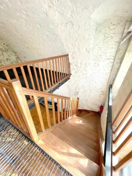 Local commercial dans Le Pecq à vendre - Photo de l’immeuble – Image 3 sur 10