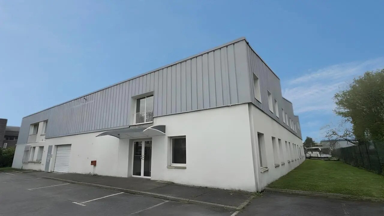 Bureau dans Buc à louer Photo de l’immeuble– Image 1 sur 8