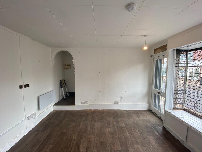 64 King St, Doncaster à louer - Photo de l’immeuble – Image 3 sur 8