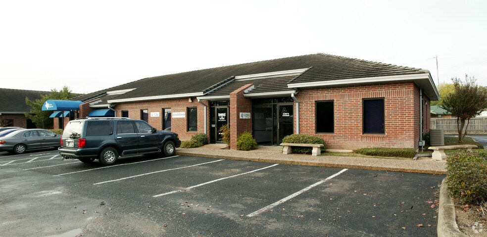4025 E Southcross Blvd, San Antonio, TX à vendre - Photo principale – Image 1 sur 1