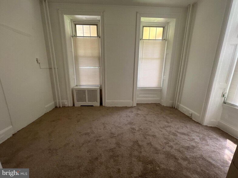 321 E Price St, Philadelphia, PA à vendre - Photo de l’immeuble – Image 2 sur 14