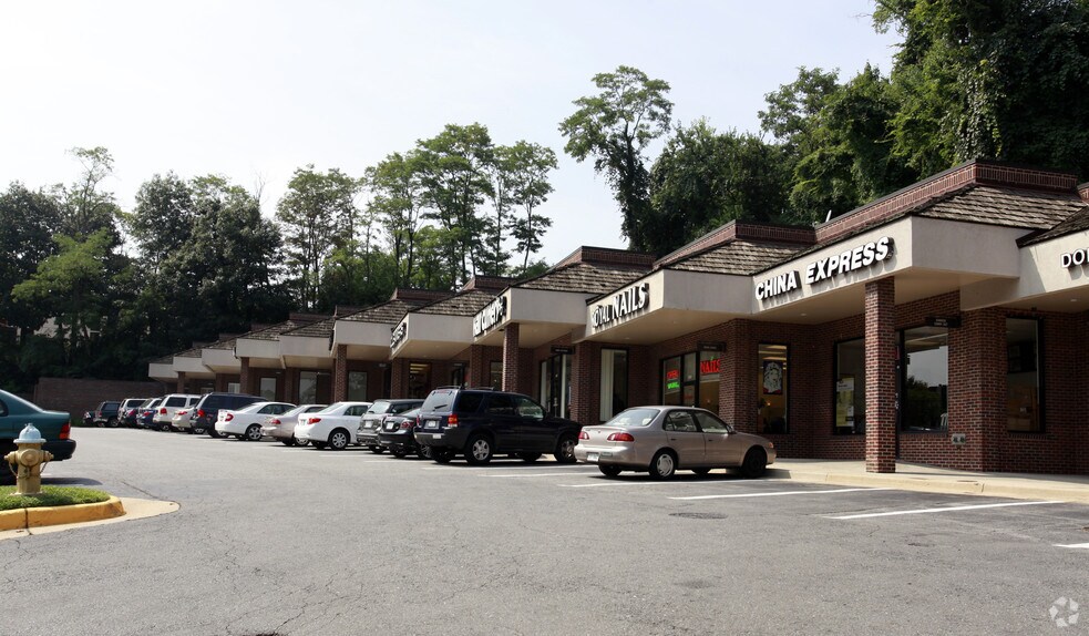3301-3321 Lee Hwy, Arlington, VA à louer - Photo de l’immeuble – Image 2 sur 4