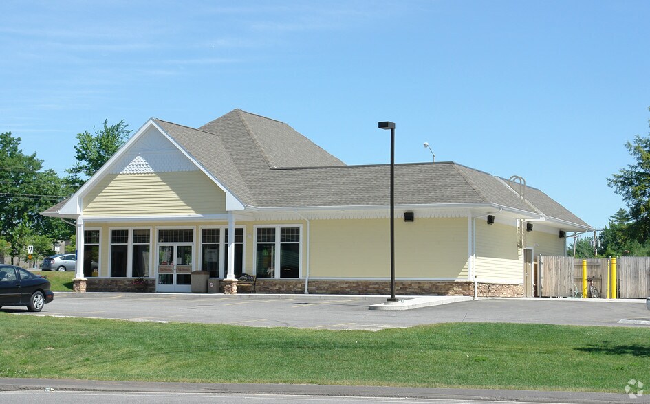 5 Horton Pl, Topsham, ME à louer - Photo principale – Image 1 sur 11