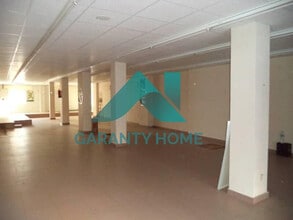 Local commercial dans Cáceres, Cáceres à louer Photo intérieure– Image 2 sur 5