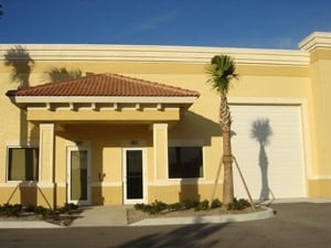 Plus de détails pour 3425 Radio Rd, Naples, FL - Industriel/Logistique à vendre