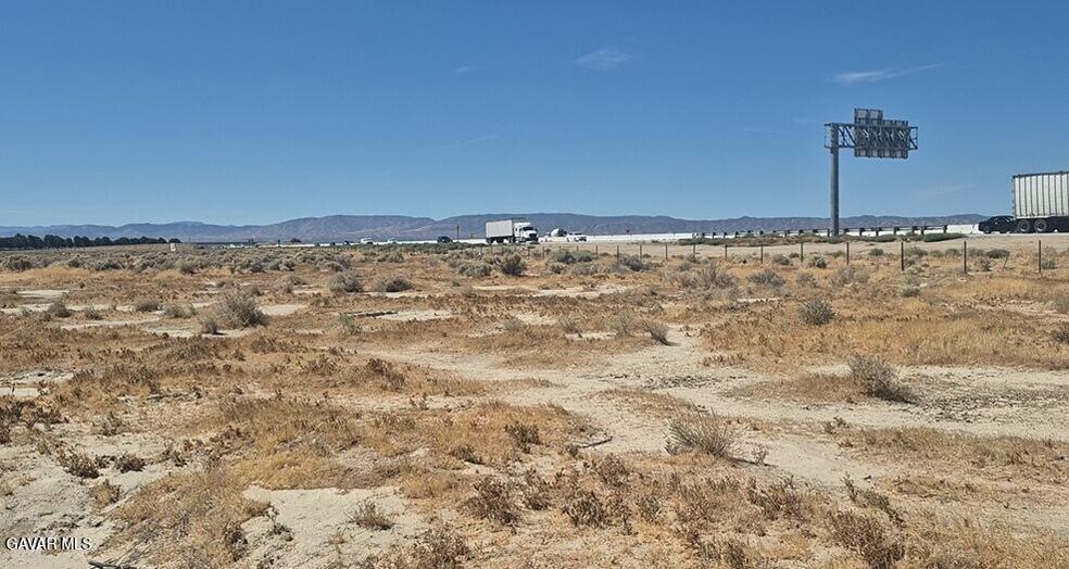 0 D6 / 21 Vac VIC Ave, Lancaster, CA à vendre - Photo de l’immeuble – Image 3 sur 6