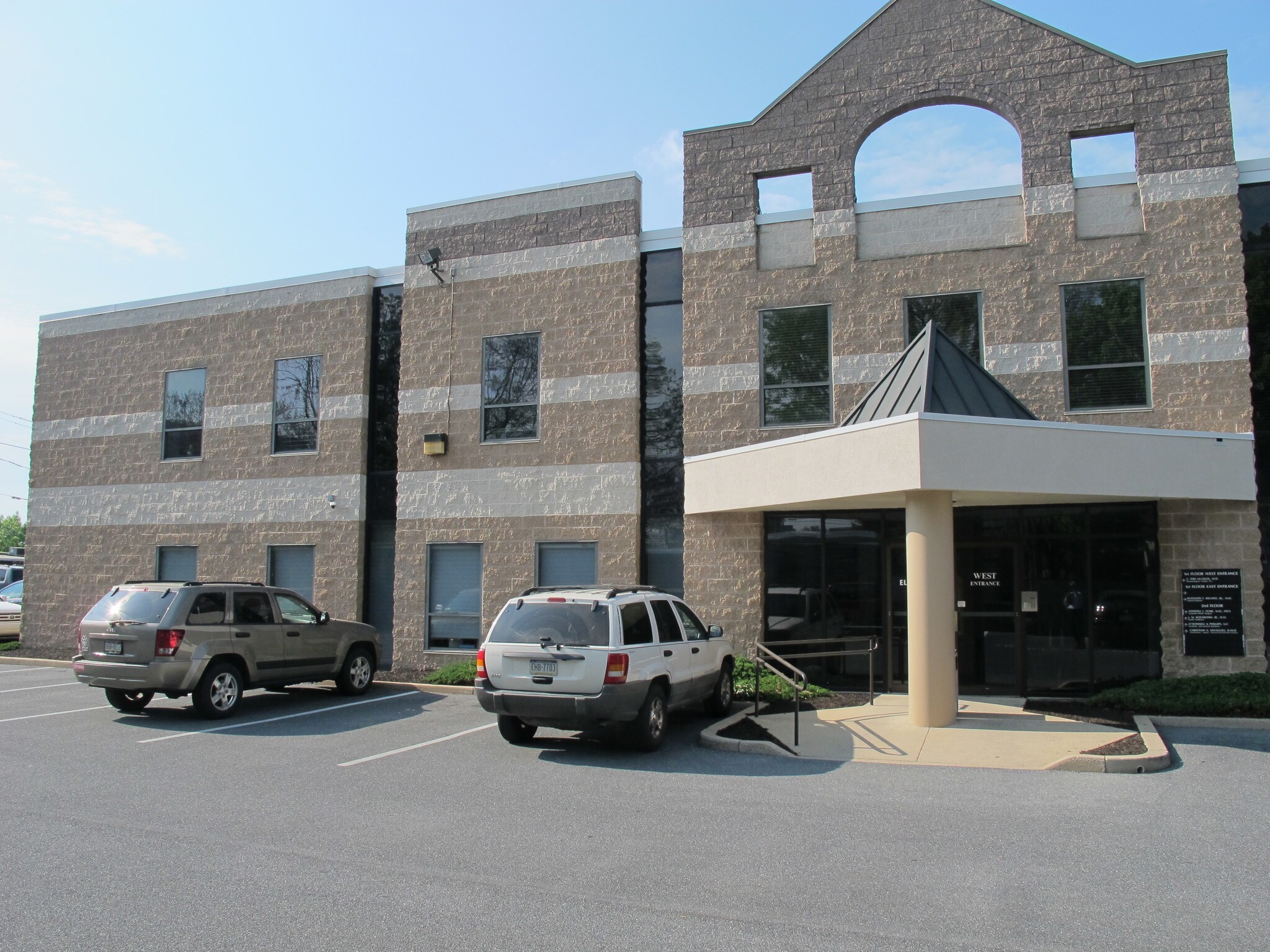 230 Harrisburg Ave, Lancaster, PA à vendre Photo principale– Image 1 sur 40