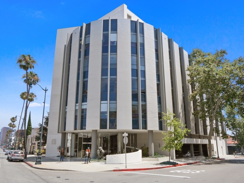 8730 Wilshire Blvd, Beverly Hills, CA à louer - Photo de l’immeuble – Image 1 sur 17