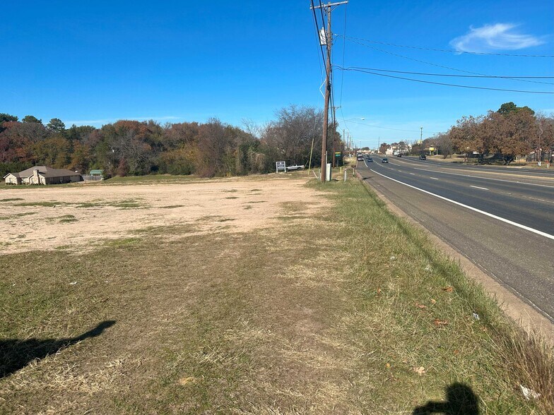 3020 W Gentry Pky, Tyler, TX à vendre - Photo de l’immeuble – Image 1 sur 13