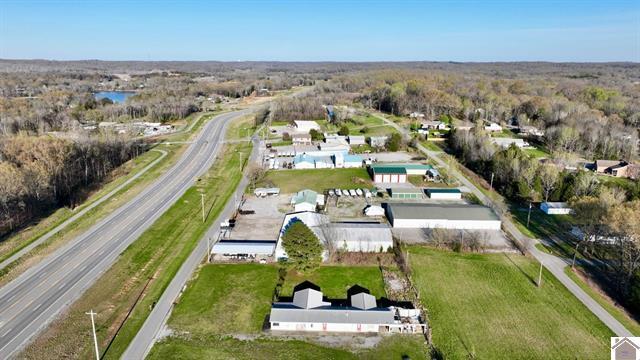 211 Canton Ln, Cadiz, KY à vendre - Photo de l’immeuble – Image 3 sur 13