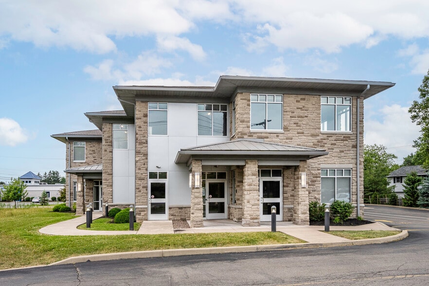 3020 Orchard Park Rd, Buffalo, NY à vendre - Photo principale – Image 1 sur 87