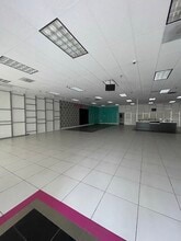 2300-2540 Sand Creek Rd, Brentwood, CA à louer Photo de l’immeuble– Image 2 sur 11