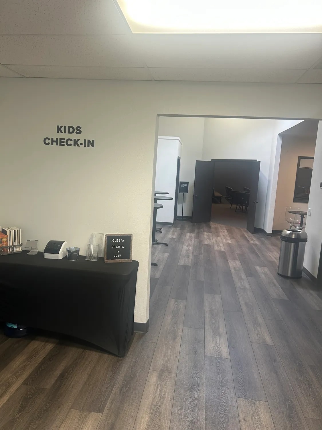 13801 Roswell Ave, Chino, CA à louer Photo intérieure– Image 1 sur 2