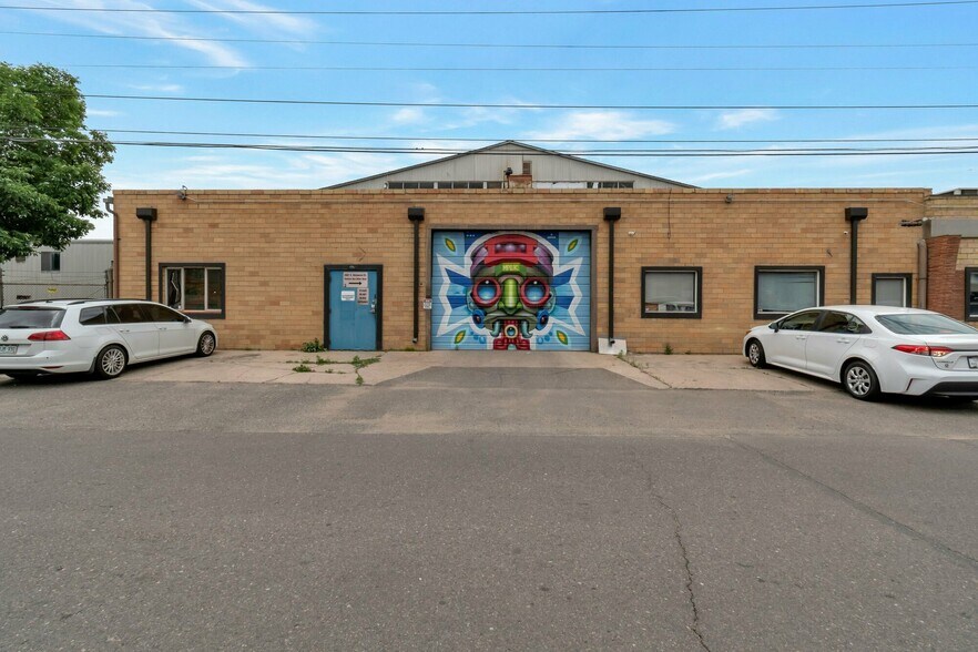 2401 S Delaware St, Denver, CO à louer - Photo de l’immeuble – Image 1 sur 8