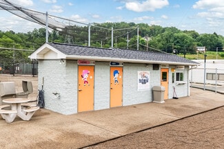 Plus de détails pour 4635 Buttermilk Hollow Rd, West Mifflin, PA - Sports et loisirs à vendre