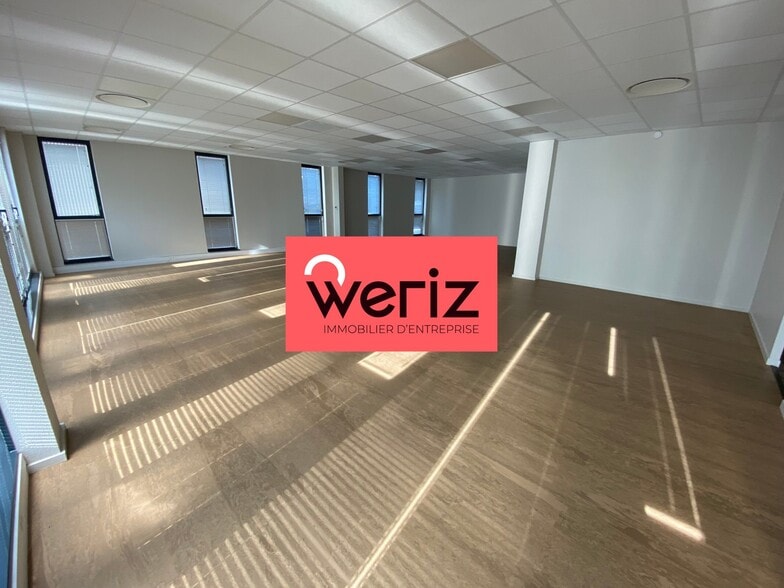 16 Rue Louis Leprince Ringuet, Marseille à louer - Photo de l’immeuble – Image 2 sur 11