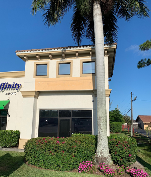 877 N 91st Ave, Naples, FL à louer - Photo de l’immeuble – Image 3 sur 16