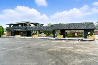 Plus de détails pour 7922 N Port Washington Rd, Fox Point, WI - Bureau/Local commercial à louer