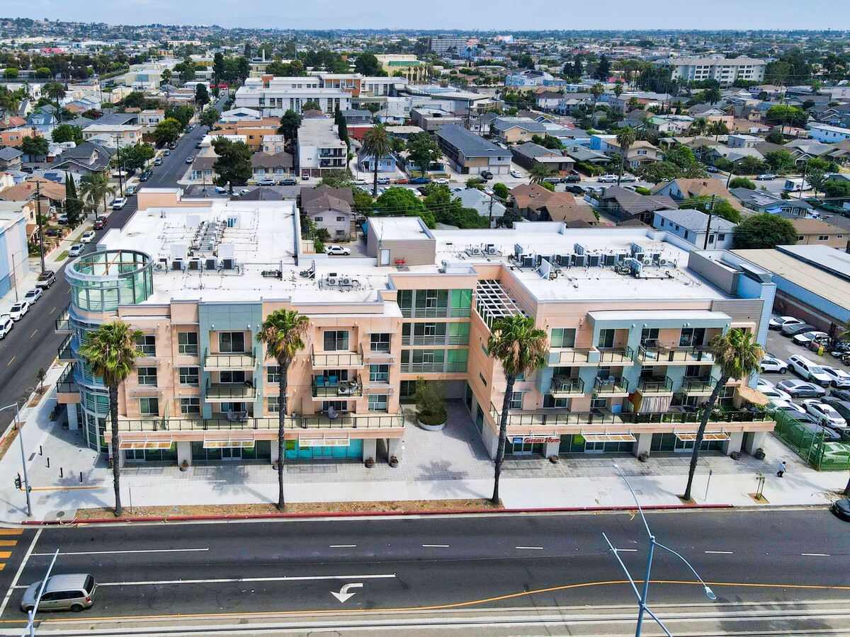 1598 Long Beach Blvd, Long Beach, CA 90813 - Lot 101 -  - Photo intérieure - Image 2 of 36