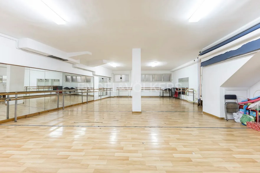 Amplio locales cerca de la Plaza Lesseps portefeuille de 2 biens à vendre sur LoopNet.fr - Photo intérieure – Image 3 sur 25