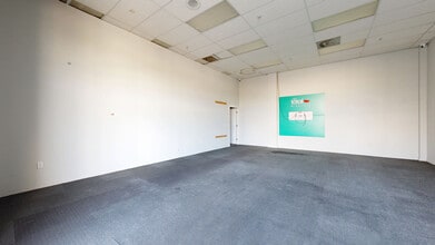 13606 Roscoe Blvd, Panorama City, CA à louer Numérisation 3D Matterport– Image 1 sur 11