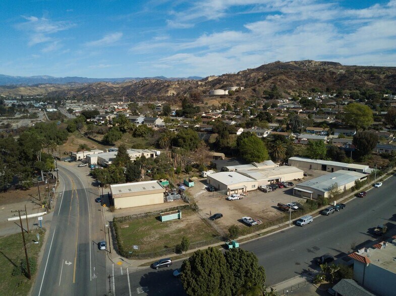 2802 N Ventura Ave, Ventura, CA à louer - Photo de l’immeuble – Image 1 sur 4