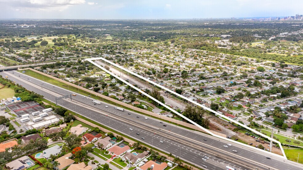 5050 Peters Rd, Plantation, FL à louer - Aérien – Image 3 sur 11