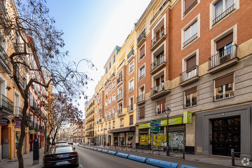 Calle Fernández de los Ríos, 3, Madrid, Madrid à louer - Photo de l’immeuble – Image 2 sur 2