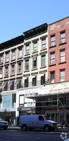 766 Madison Ave, New York, NY à louer - Photo de l’immeuble – Image 3 sur 6