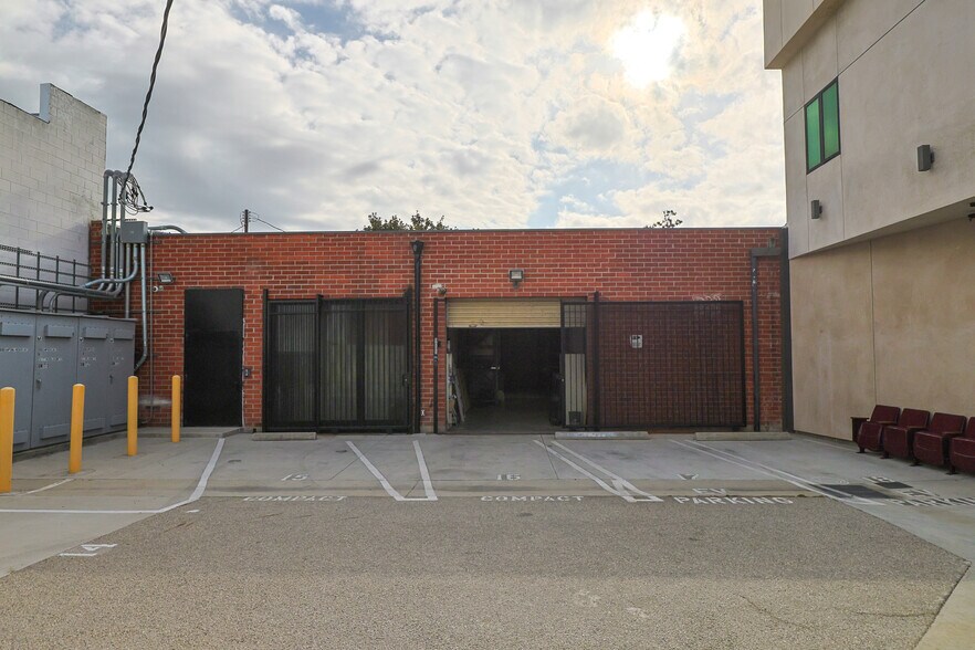 9005-9009 Exposition Blvd, Los Angeles, CA à louer - Photo de l’immeuble – Image 3 sur 9