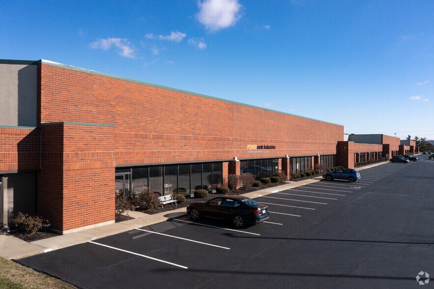 5406-5474 Spellmire Dr, West Chester, OH à louer - Photo de l’immeuble – Image 2 sur 12