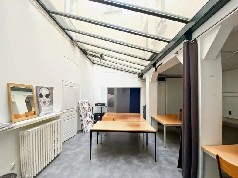 Bureau dans Paris à louer - Photo de l’immeuble – Image 2 sur 7
