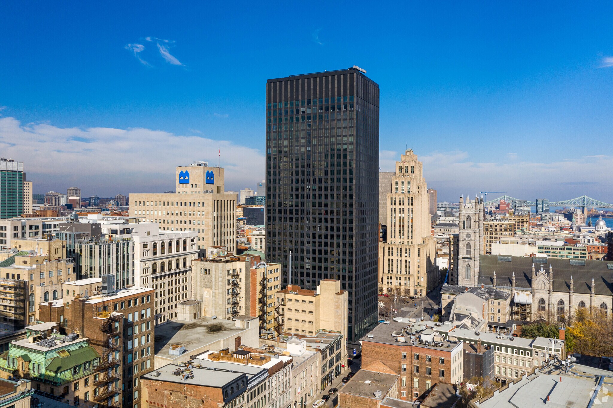 500 Pl D'armes, Montréal, QC à louer Photo de l’immeuble– Image 1 sur 8