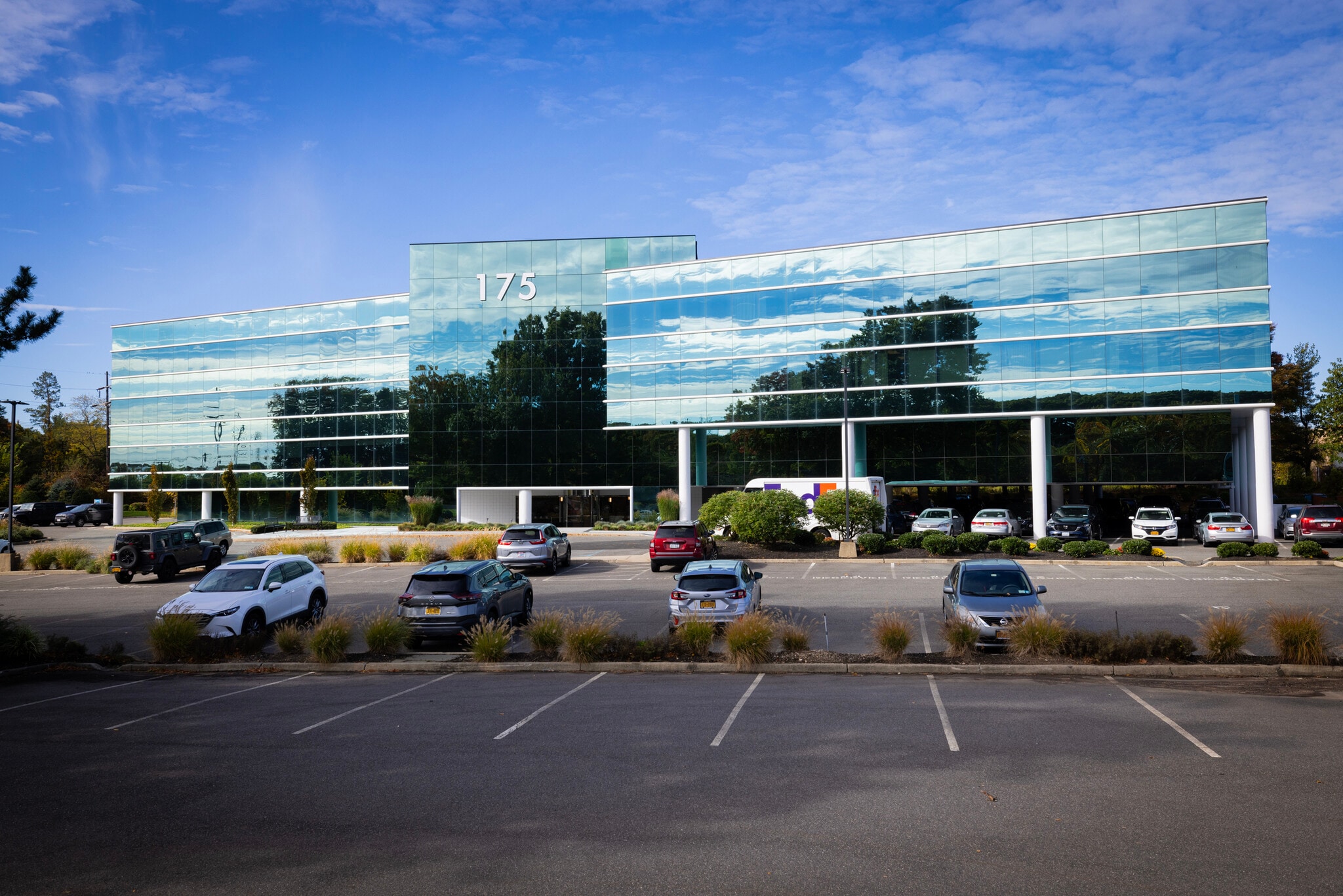 175 Pinelawn Rd, Melville, NY à louer Photo principale– Image 1 sur 13