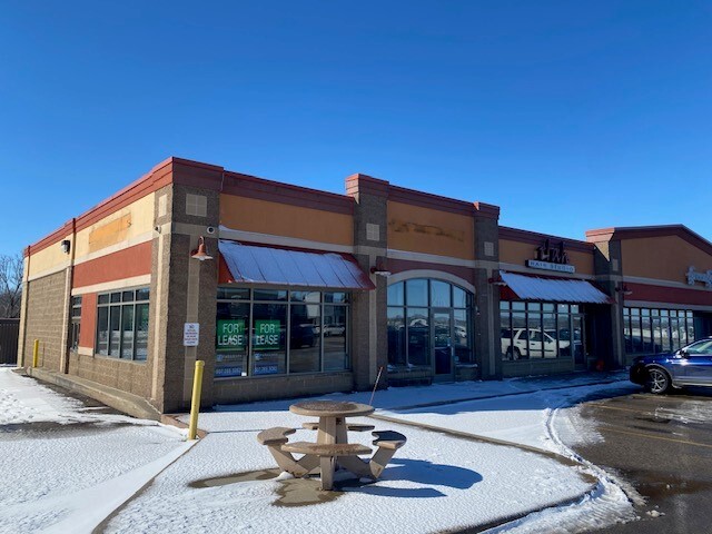3456 NE Circle Dr, Rochester, MN à louer - Photo de l’immeuble – Image 1 sur 19
