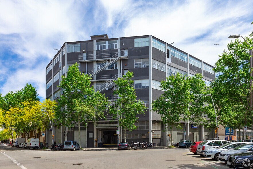 Carrer de Sancho de Ávila, 88, Barcelone, Barcelona à louer - Photo de l’immeuble – Image 2 sur 3