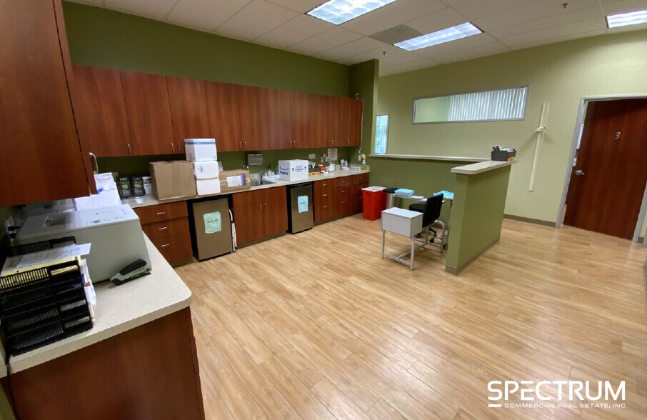 21060 Centre Pointe Pky, Santa Clarita, CA à louer - Photo intérieure – Image 3 sur 12