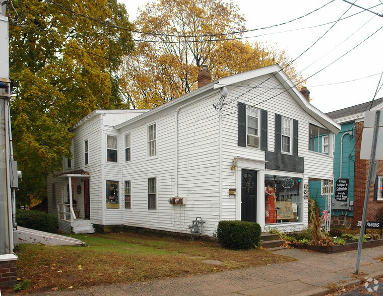 774-776 S Main St, Plantsville, CT à louer - Photo de l’immeuble – Image 2 sur 20