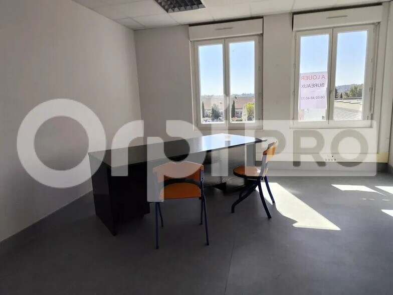 Bureau dans Limoges à louer - Photo de l’immeuble – Image 1 sur 4