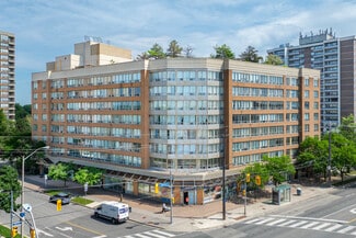 Plus de détails pour 182-196 Wilson Ave, Toronto, ON - Local commercial à louer