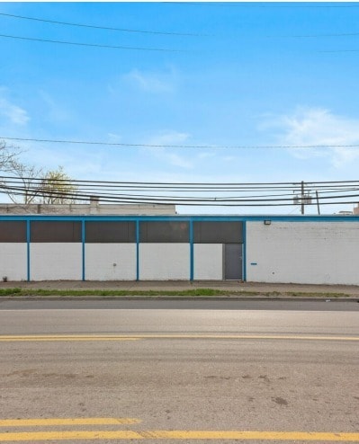 14286 Meyers Rd, Detroit, MI à louer - Photo principale – Image 1 sur 15